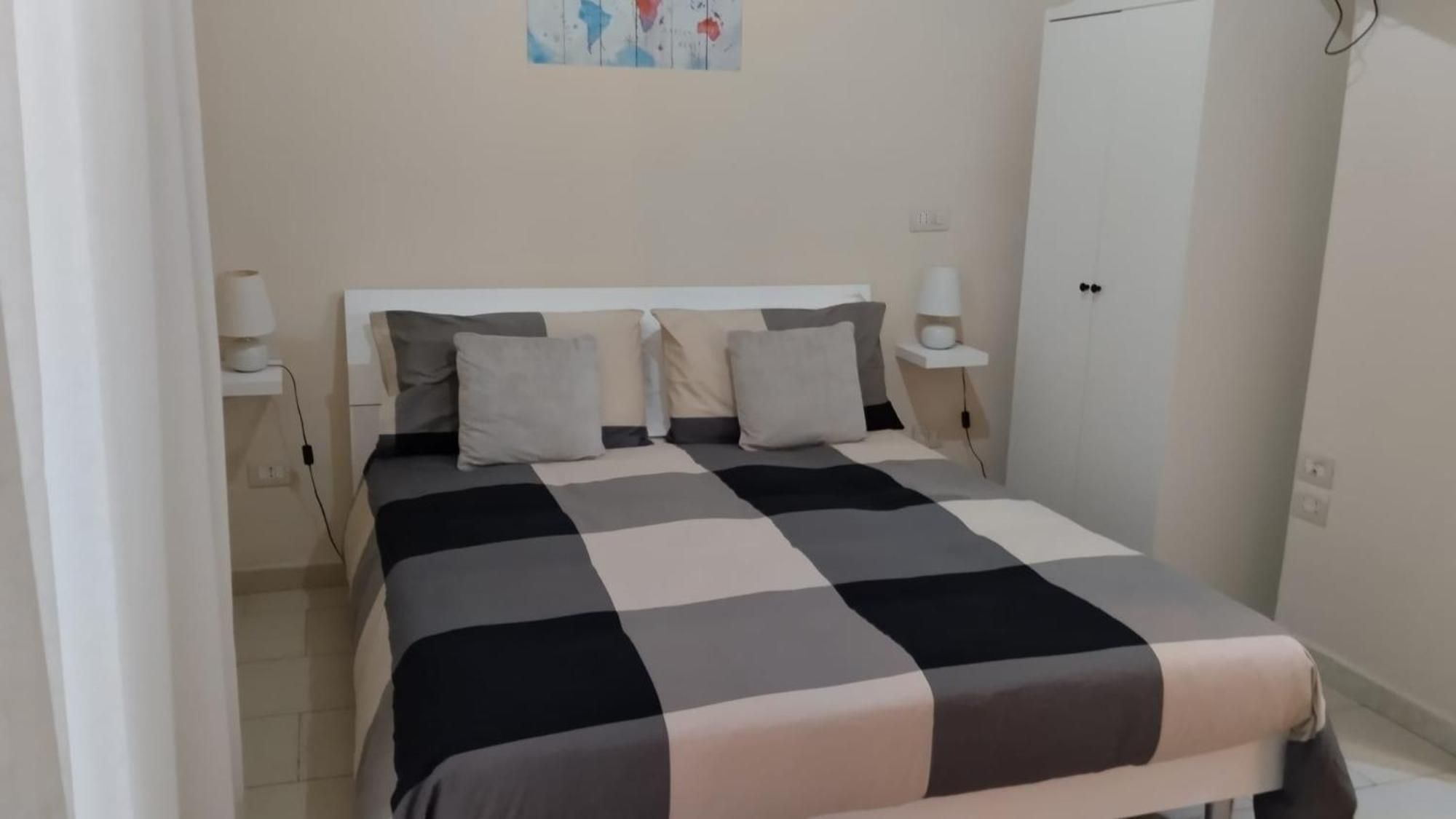 B&B Napoli Campagnari Bagian luar foto