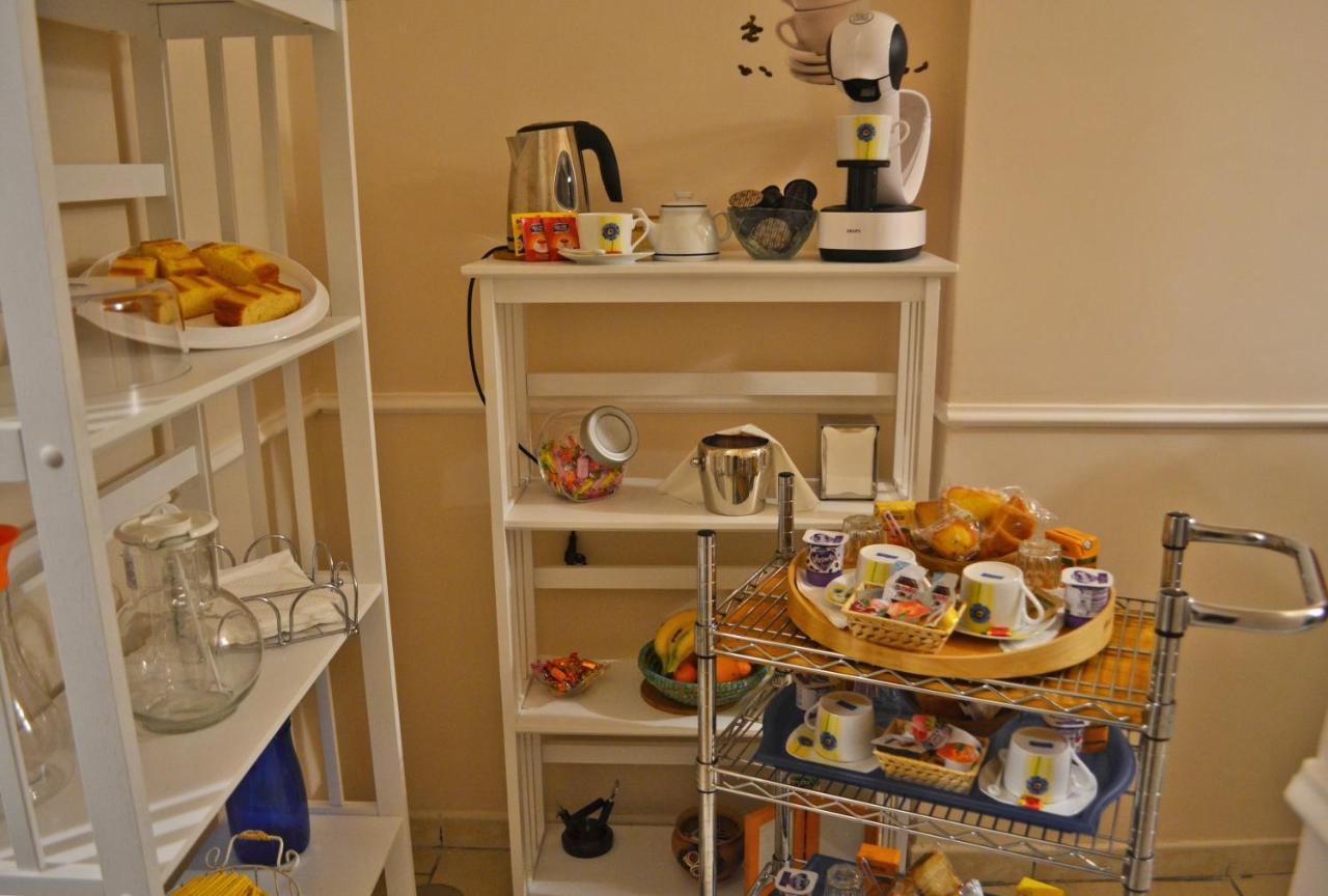 B&B Napoli Campagnari Bagian luar foto